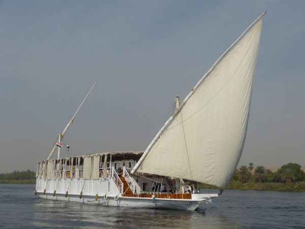 Dahabeya (program SOBEK) 3 nights from Aswan to Esna with 1 night hotel