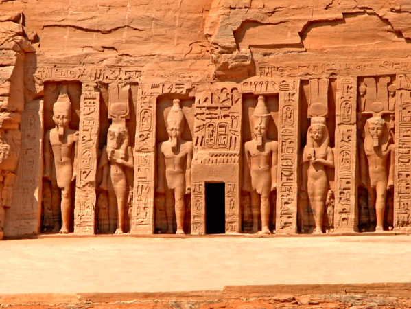 Nefertari (Overnight Dendera - Luxor - Abu Simbel)